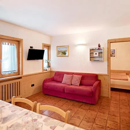 Attila Giardino Apartman *