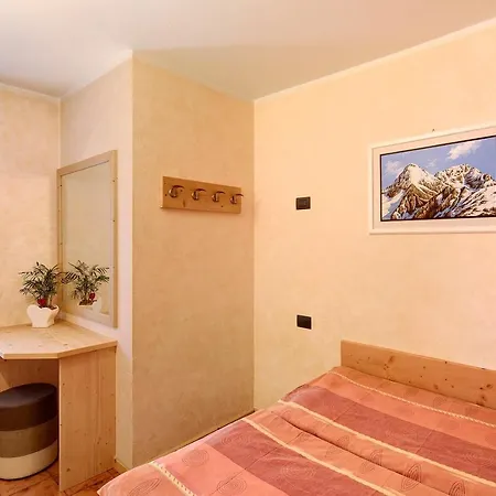 Attila Giardino Apartment